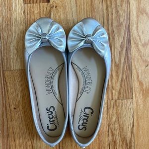 Circus by Sam Edelman Carman Flat In Silver